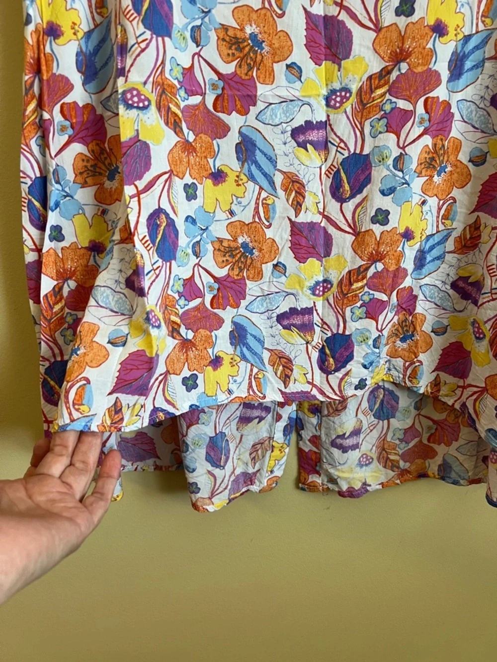 Cynthia Rowley Woman 3X Floral Hi Low Blouse Colorful Rayon Short Sleeve Top